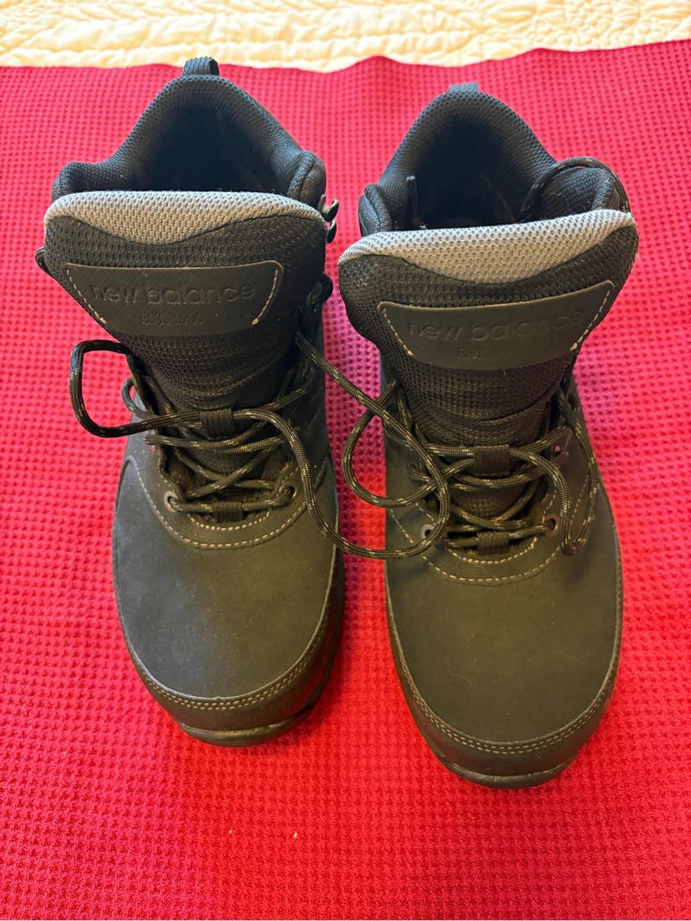 New Balance MW1400TB Hiking Boots Men’s 9 2E Excellent